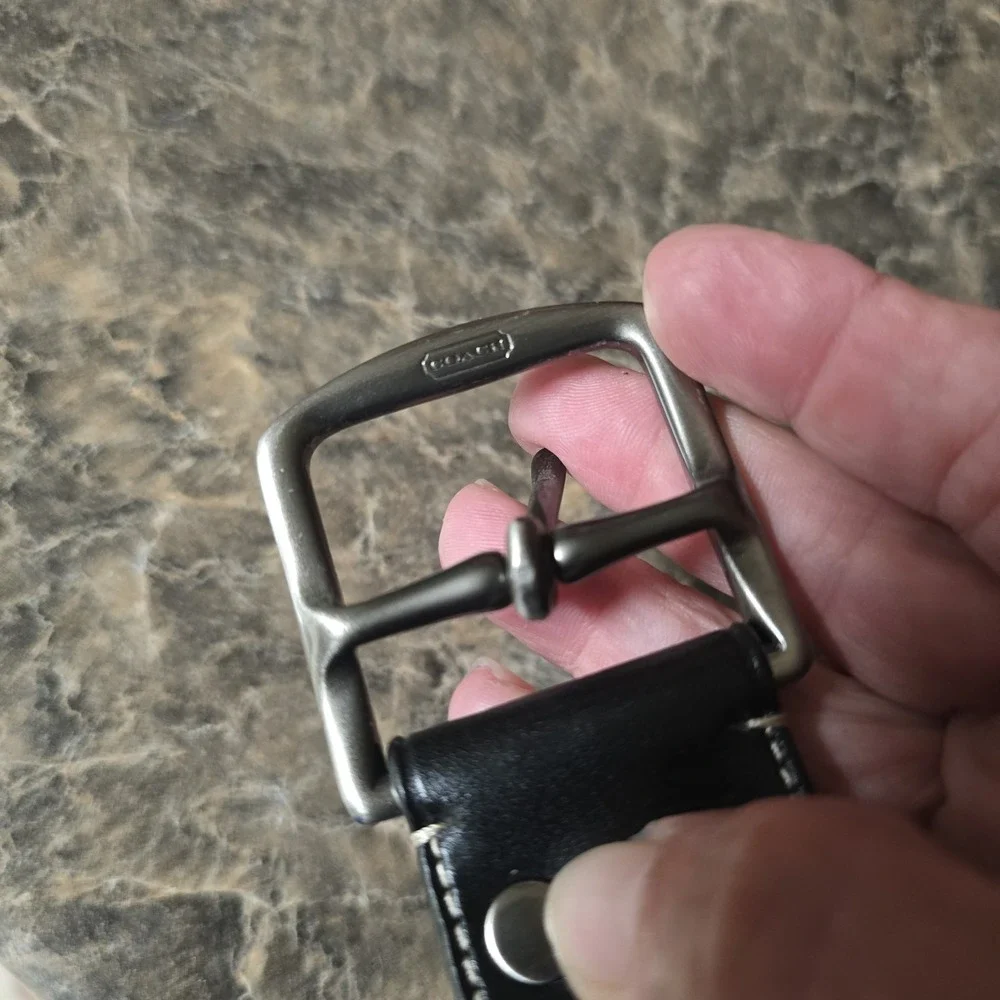 COACH Men's Black Leather Belt Size 36 / 90 cm Silver-Tone Buckle